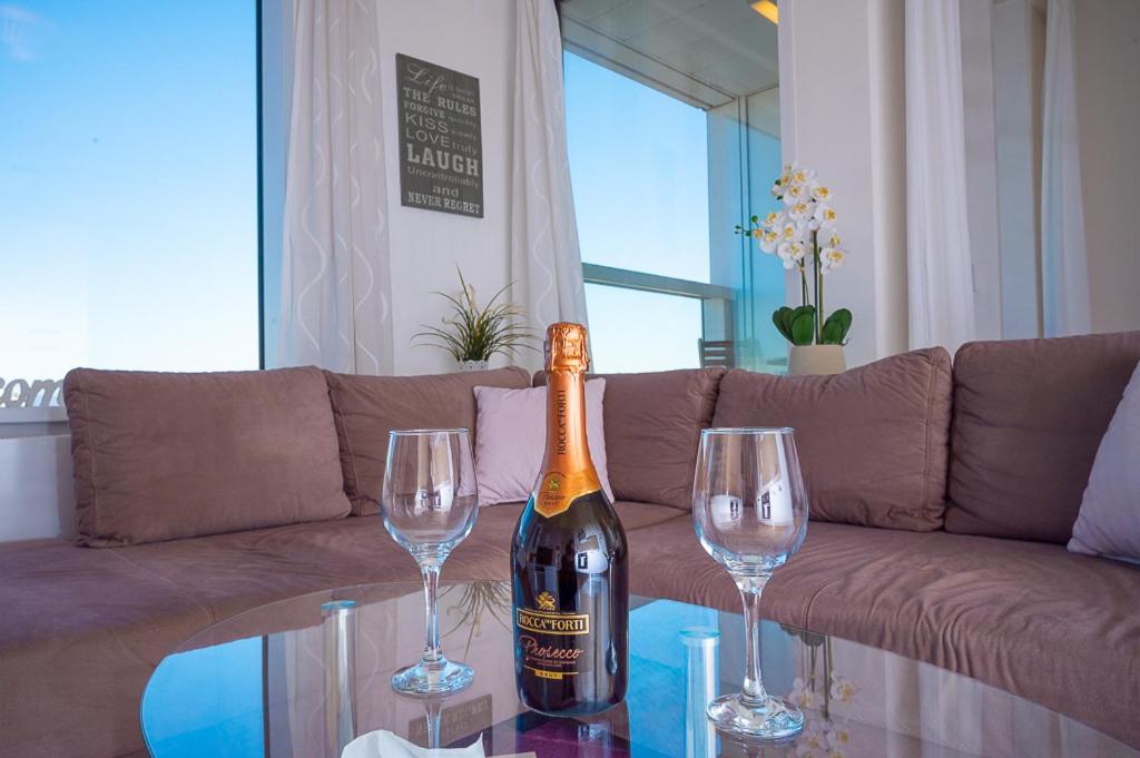 Panoramaview/31Thfloor!/Luxury/Wifi/Parking Appartement Bratislava Buitenkant foto